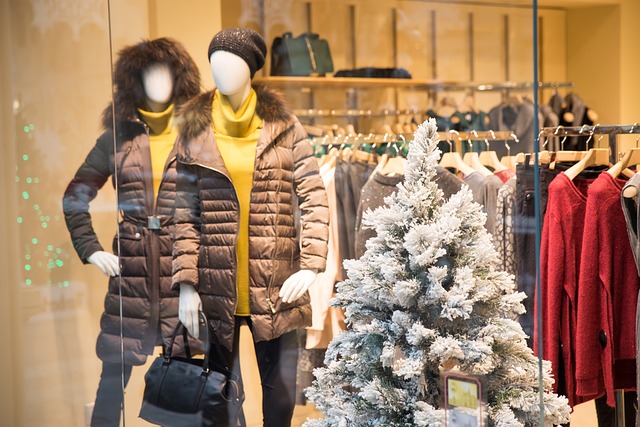 Holiday sales tips for retail & ecommerce stores. 