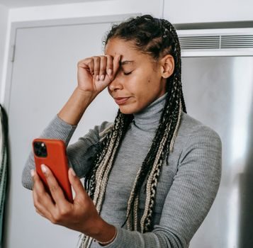 Frustrated shopper when she encounters bad marketing